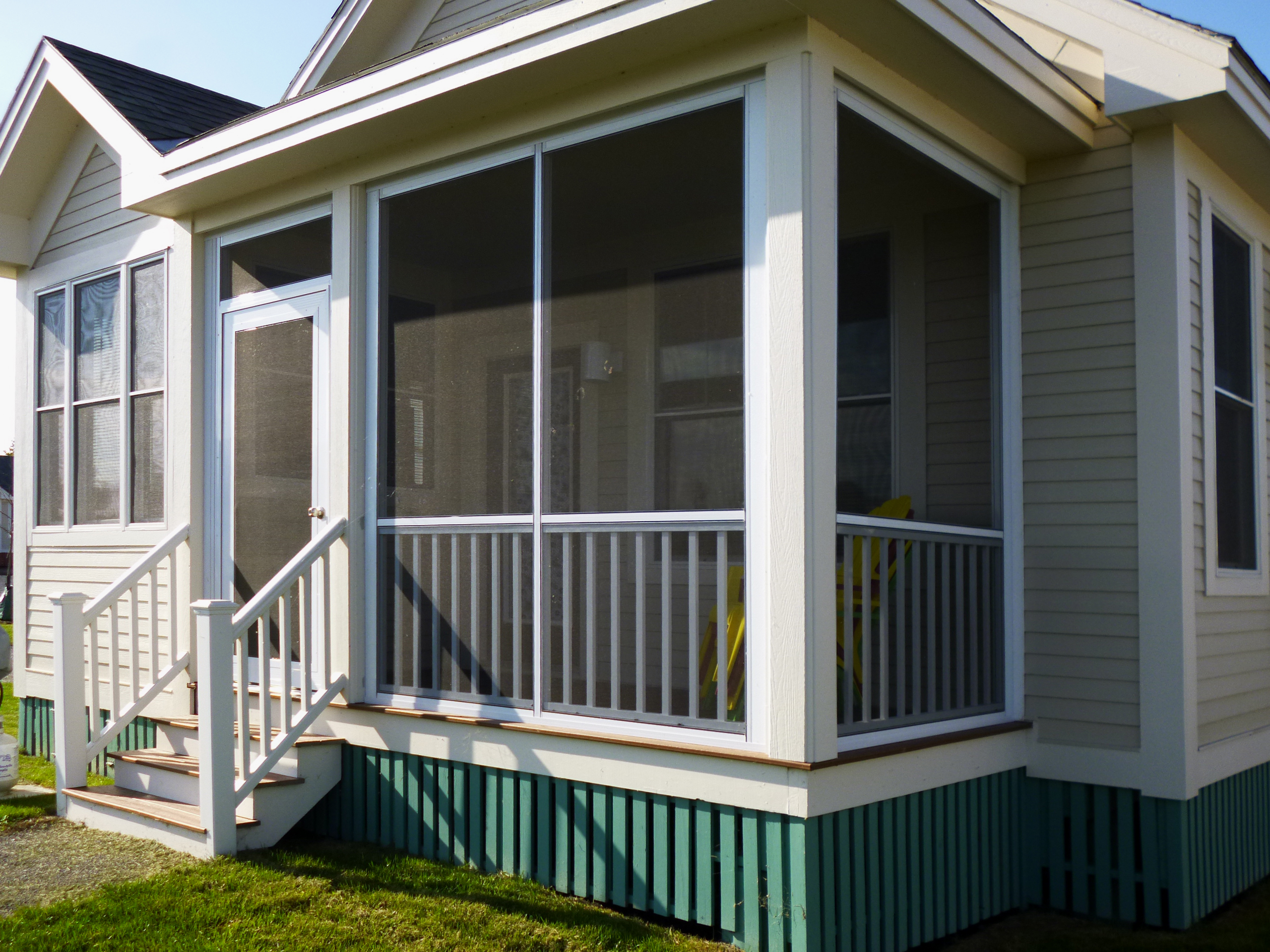 Choosing the Right Screen Mesh for Your Sunroom