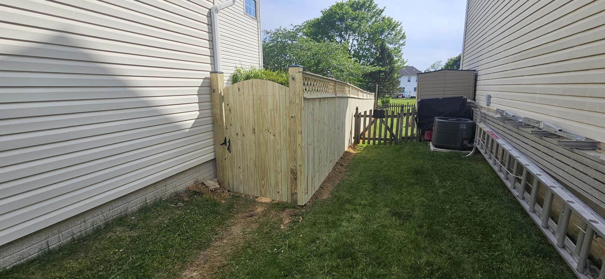 4 Privacy Fencing Ideas For Your Backyard